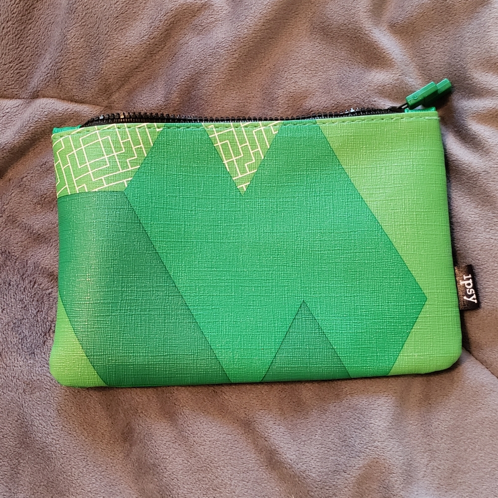Makeup bag